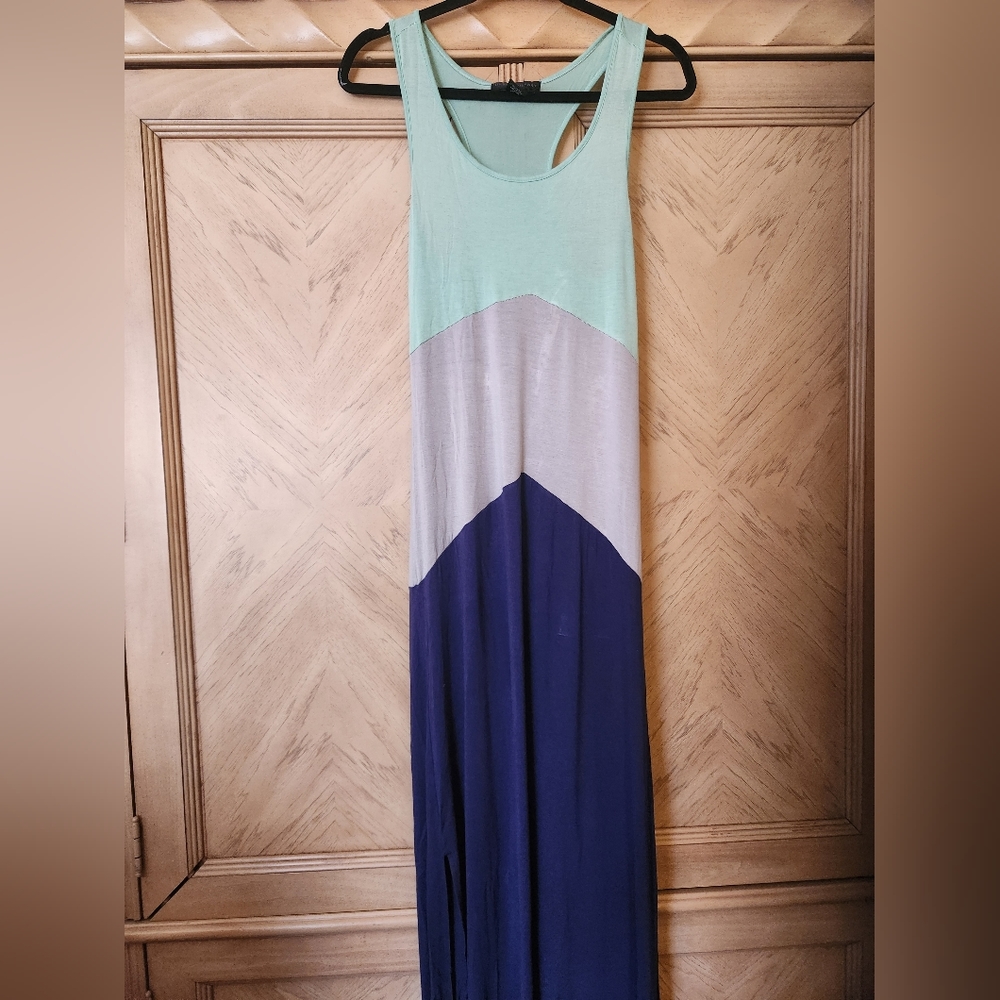 Design History Chevron Print Maxi Dress in grey, seafoam green and navy blue. M.